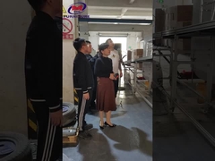 Cảnh sản xuất ghế acrylic